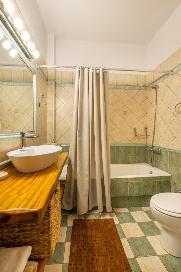 Bonendis - Sea View Apartament Karpatos